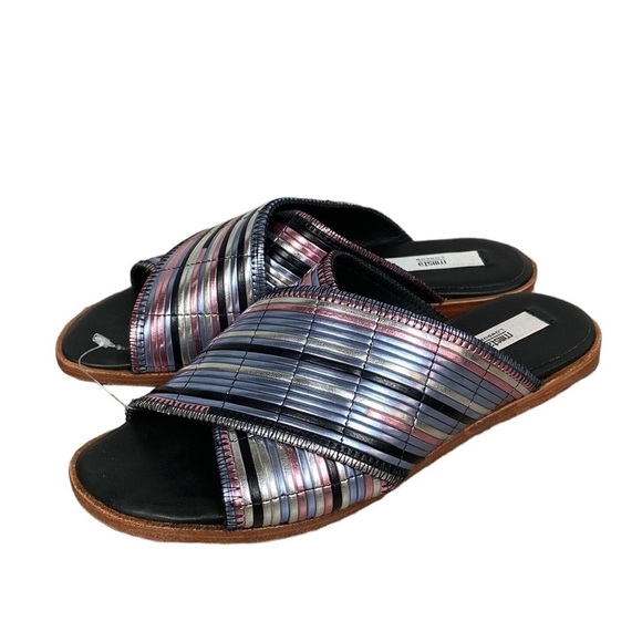 Miista metallic criss cross sandals